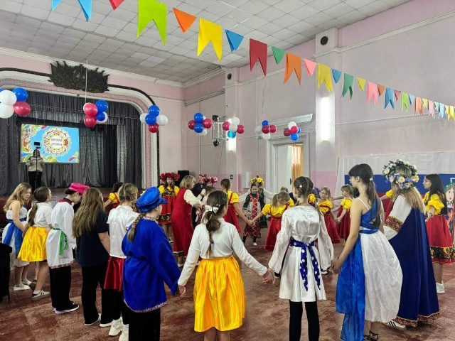 "Хоровод дружбы"
